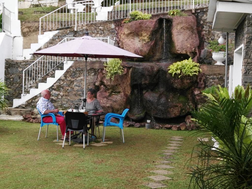 Anna Shanthi Villa Kandy Luaran gambar