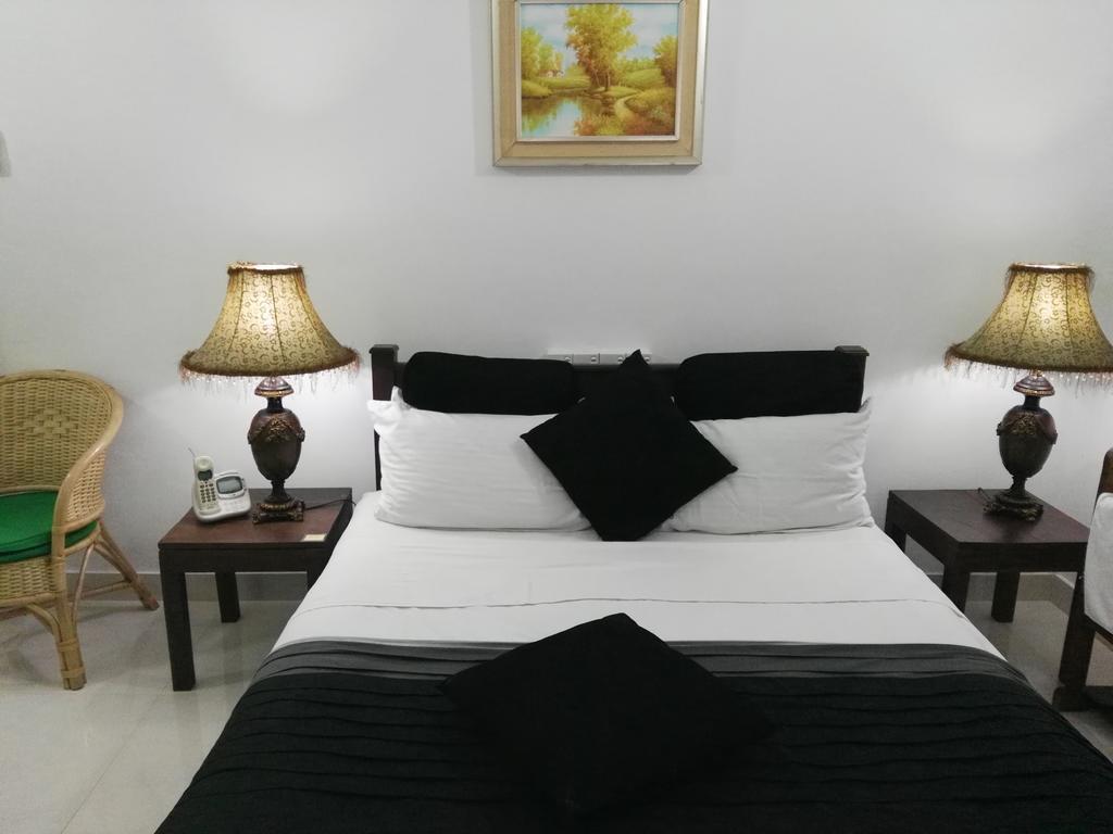 Anna Shanthi Villa Kandy Luaran gambar