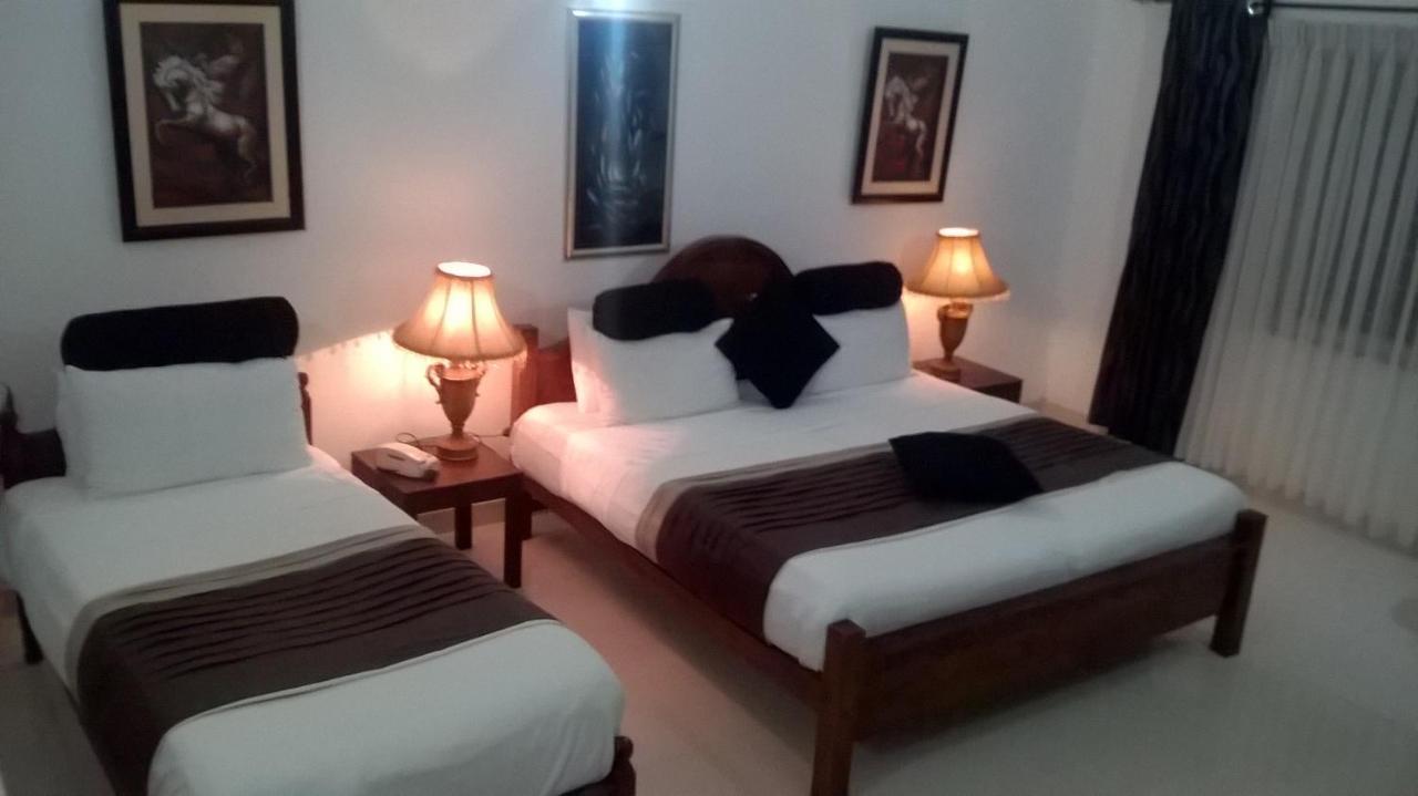 Anna Shanthi Villa Kandy Luaran gambar