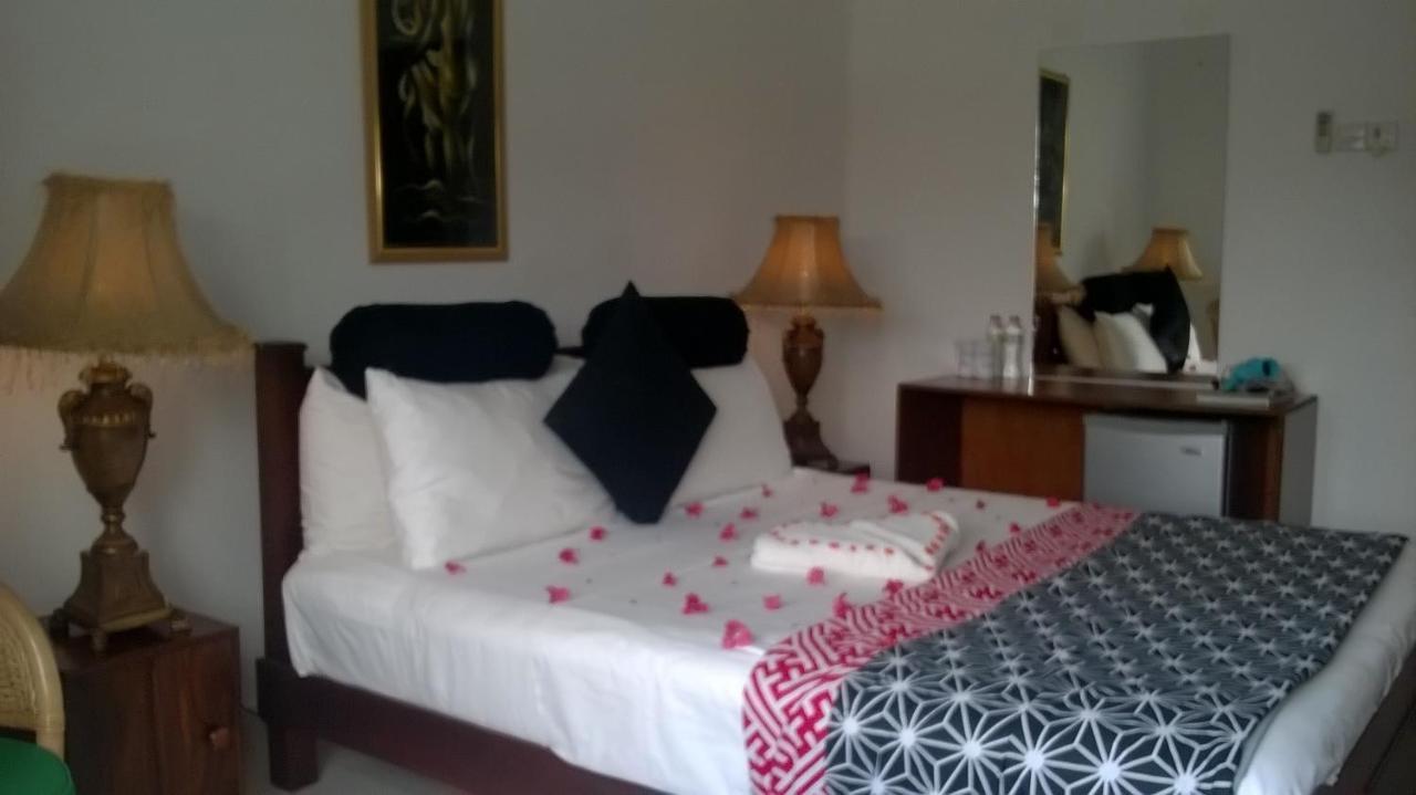Anna Shanthi Villa Kandy Luaran gambar